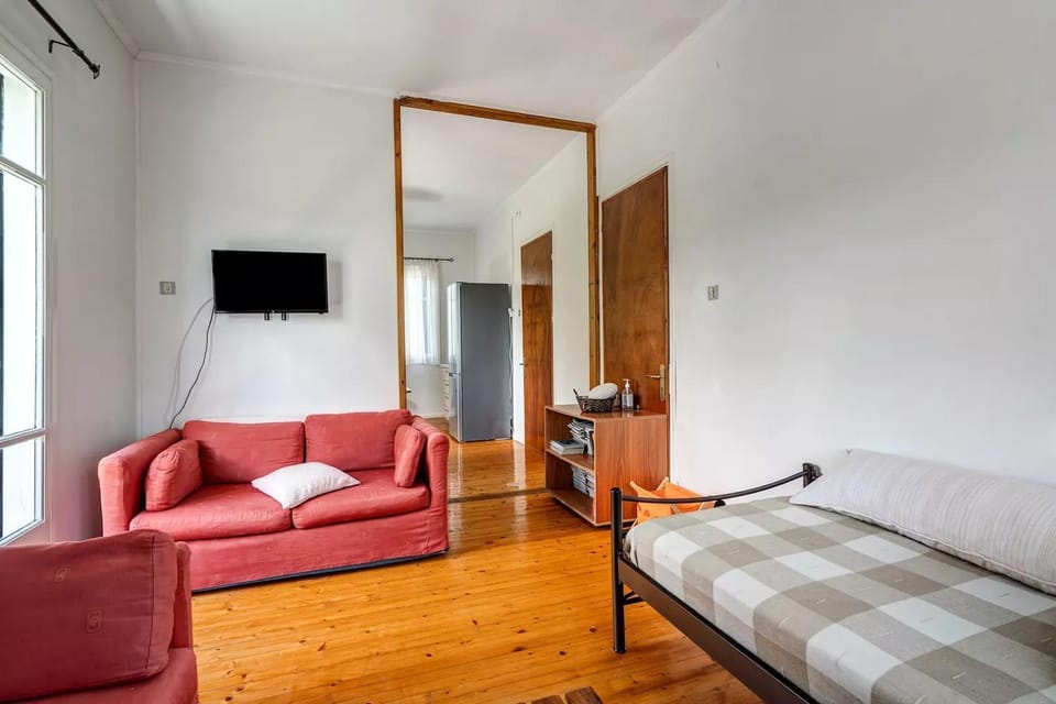 Woodpecker House Lefkada Apartment in Ligia