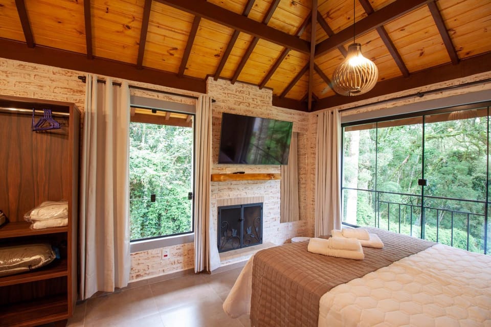 Communal lounge/ TV room, Bed, TV and multimedia, Bedroom, towels