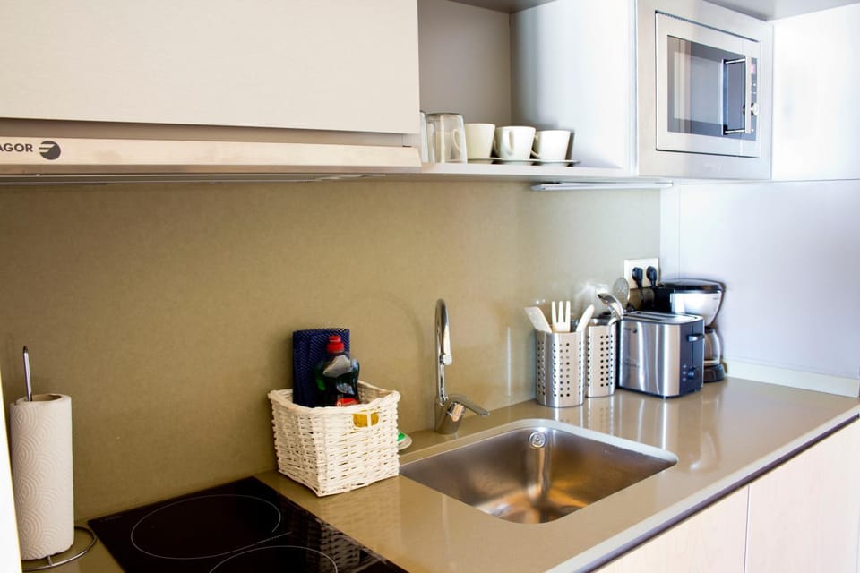 Kitchen or kitchenette