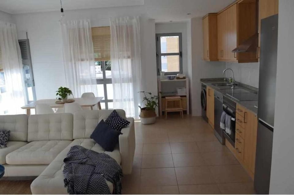 Kitchen or kitchenette, Dining area, pet friendly, stove