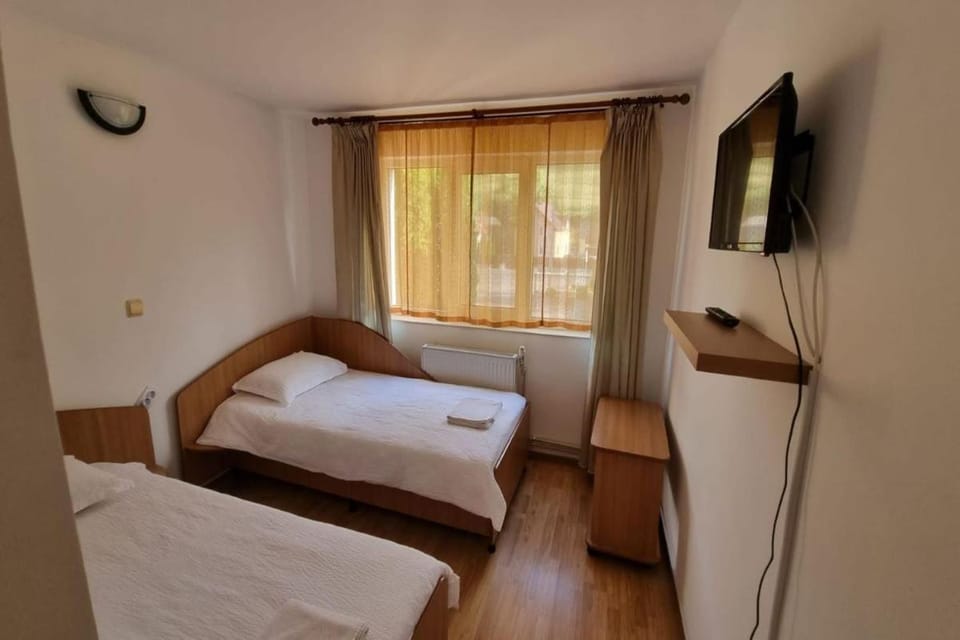 Pensiunea Cionca str 1 Decembrie 1918 nr 466 Bed and Breakfast in Cluj County