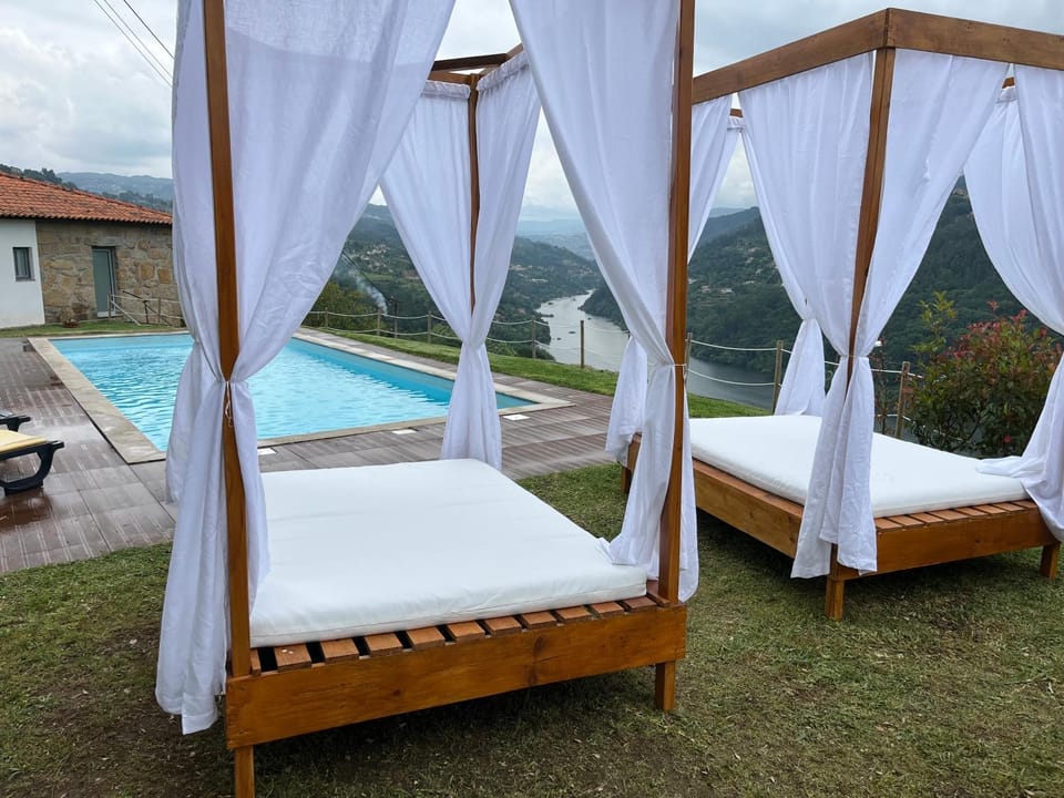 Quinta de Catapeixe Douro River House in Porto District