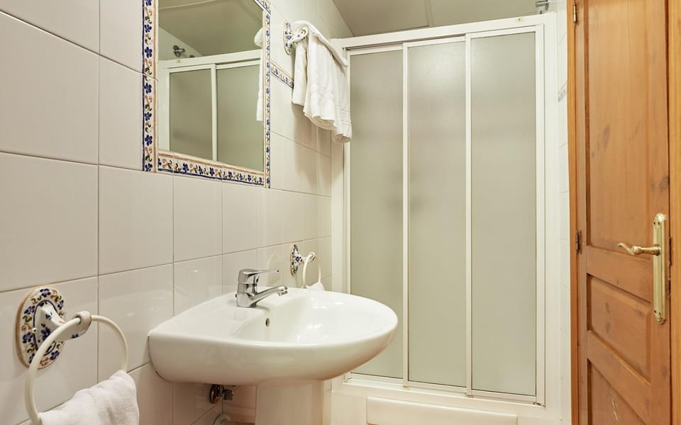 Hostal Vidaller Bed and Breakfast in Bielsa