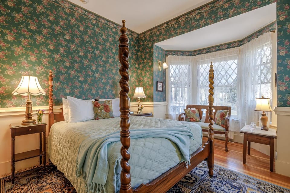 Mira Monte Inn & Suites Bed and Breakfast in Acadia National Park