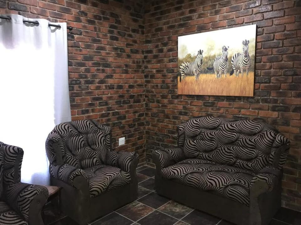 Kruger Wild Dog Inn House in South Africa