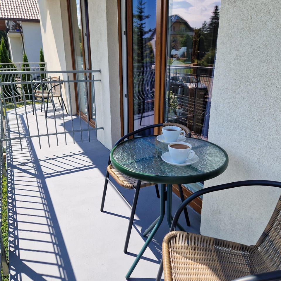 Patio, Day, View (from property/room), Balcony/Terrace, Seating area, Dining area