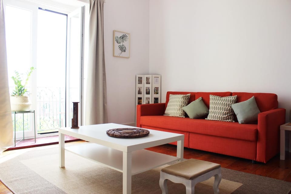 Bed, Living room
