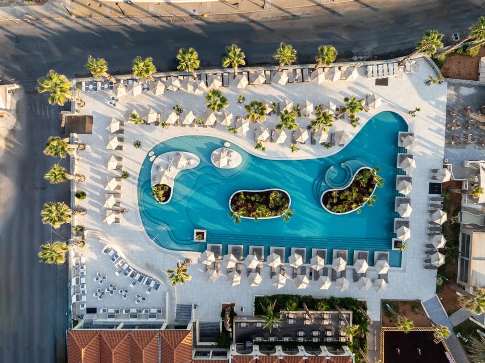 Bird's eye view, Swimming pool