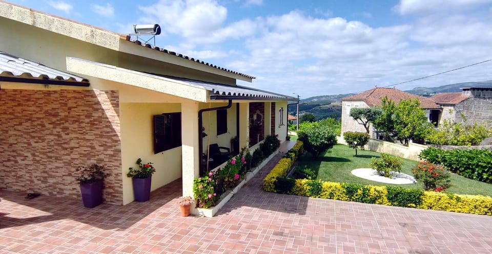 Property building, Patio, Facade/entrance