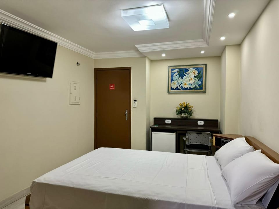 Bed, Bedroom, air conditioner