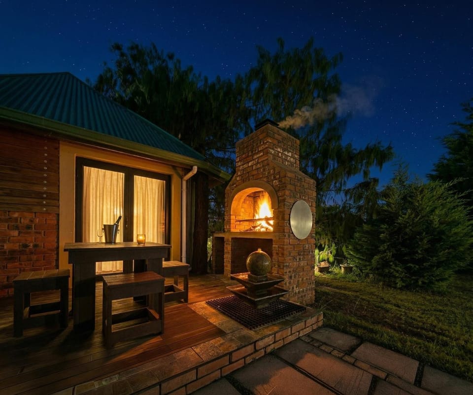 Patio, BBQ facilities, Decorative detail