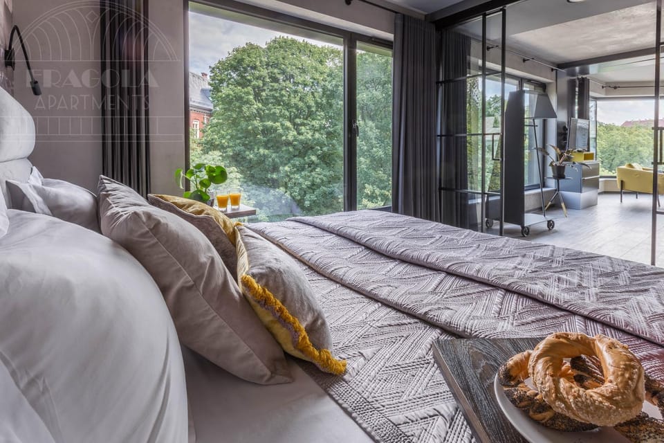 Bed, Living room, Bedroom