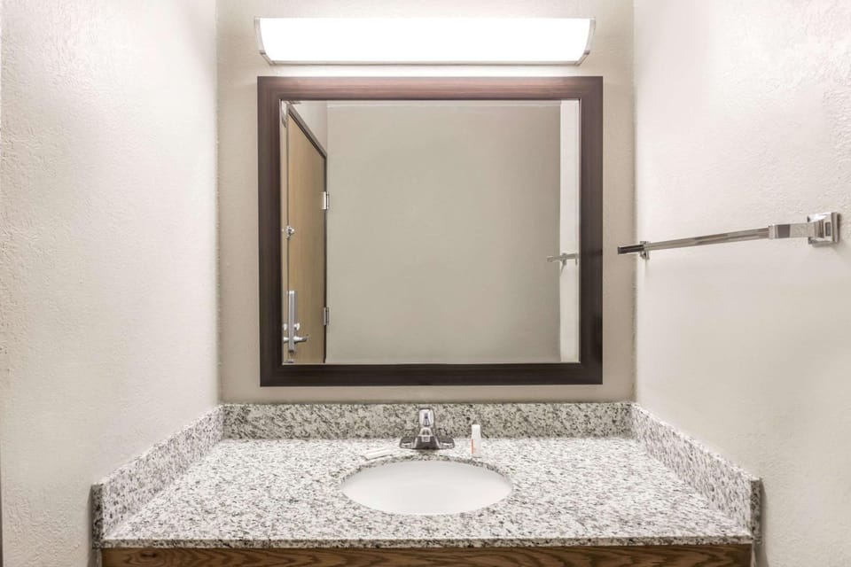 Bathroom, Photo of the whole room, On site