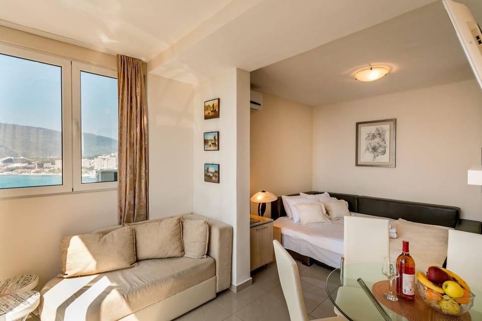 Balcony/Terrace, Living room, Dining area