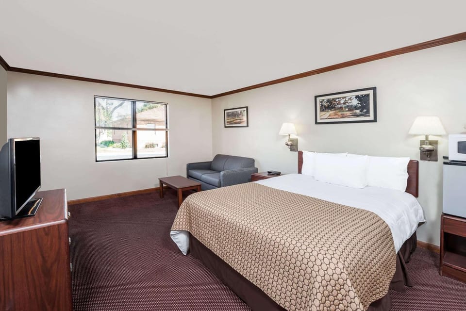 Photo of the whole room, On site