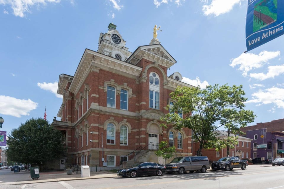 Off site, Neighbourhood