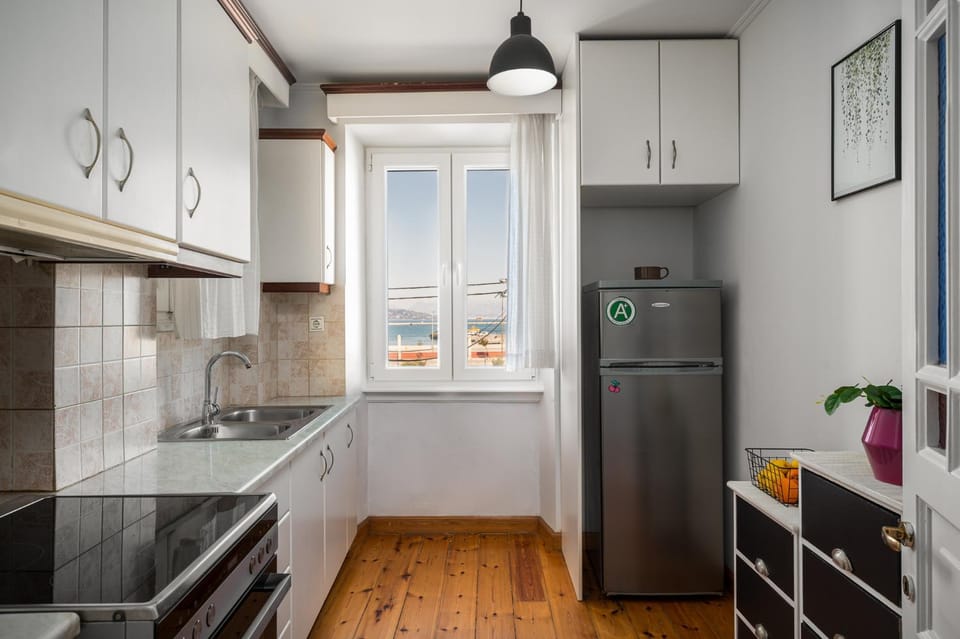 Kitchen or kitchenette, oven, stove