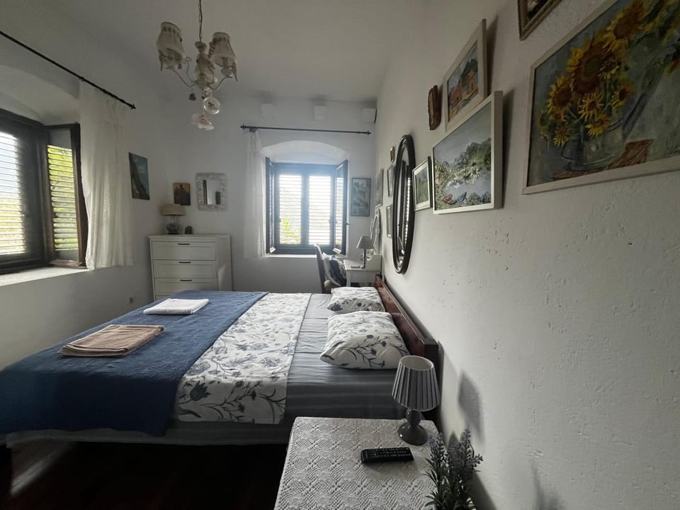 Be happy in Perast Apartment in Kotor Municipality