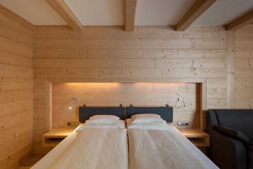 Bed, Photo of the whole room