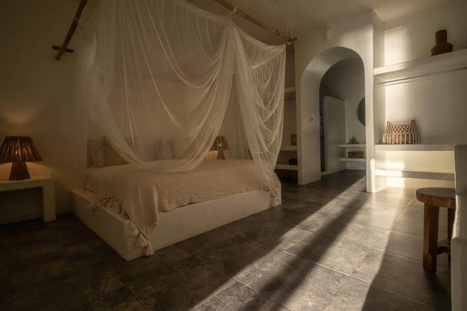 Cabana - Boutique Beachfront Accommodation Hotel in Pemenang