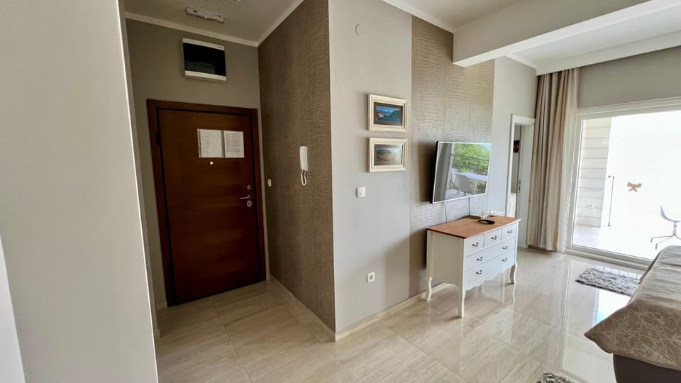 TV and multimedia, Seating area