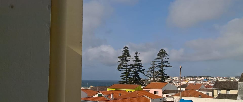 City view, Sea view