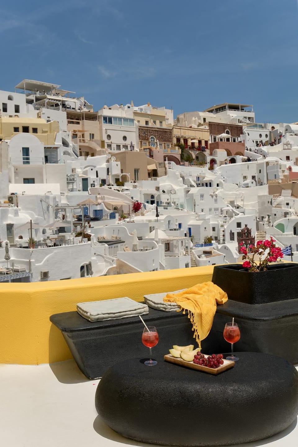 Property building, Balcony/Terrace, Balcony/Terrace