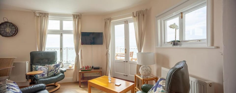 Garden Apartment, 1 Pilots Point Apartment in England
