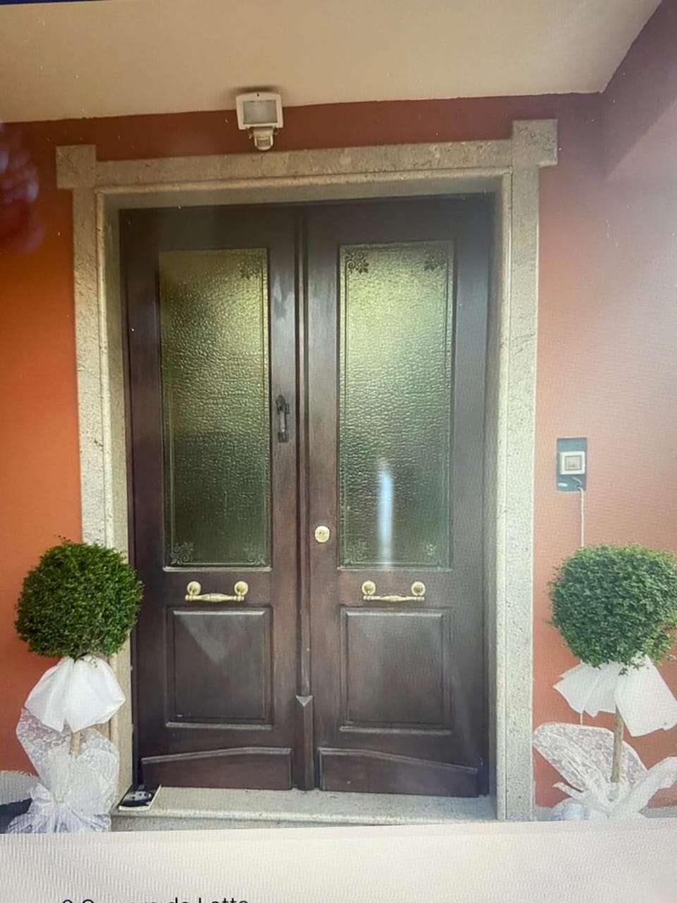 Facade/entrance