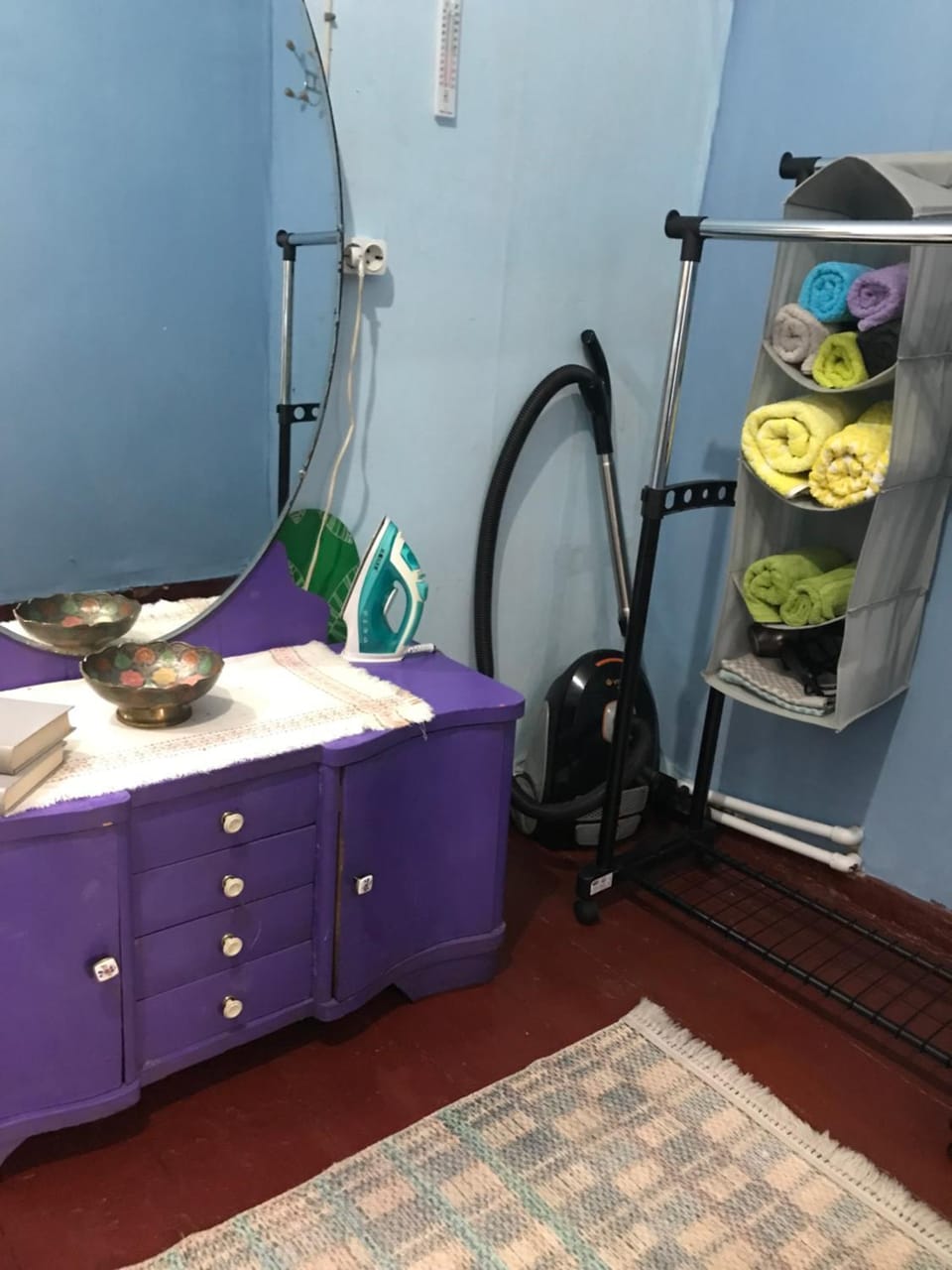 furniture, towels