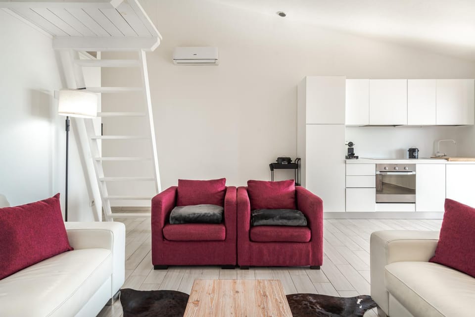 Kitchen or kitchenette, Living room, Seating area, Dining area, air conditioner