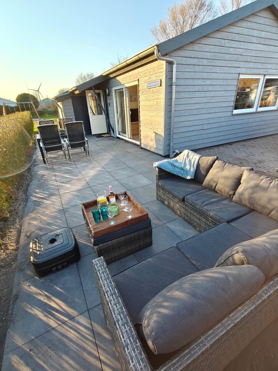 Property building, Balcony/Terrace, Lounge or bar, Seating area