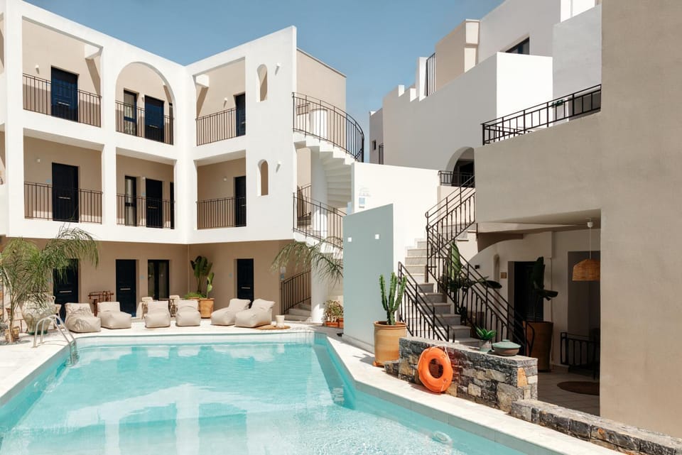 Property building, Swimming pool