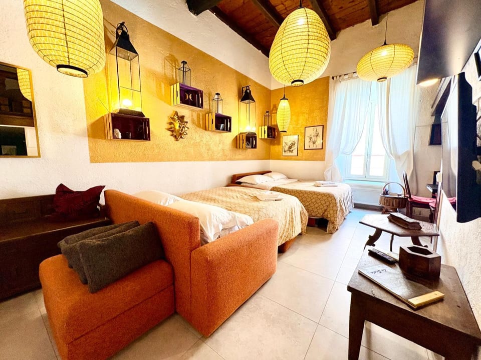 Bed, Living room