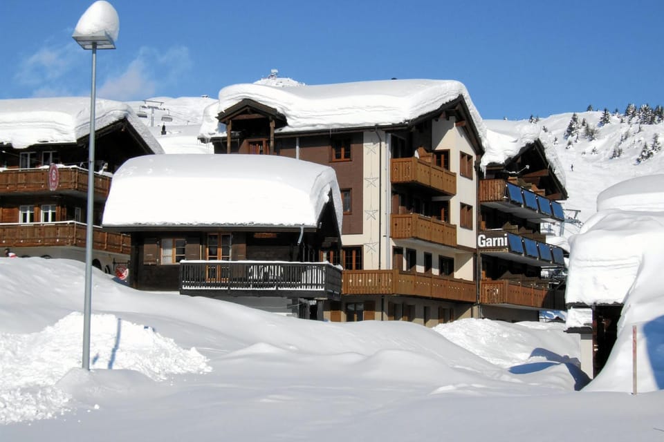 Facade/entrance, Winter