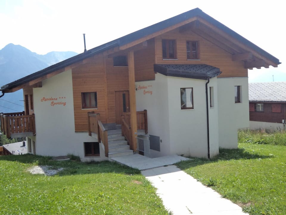 Facade/entrance, Summer
