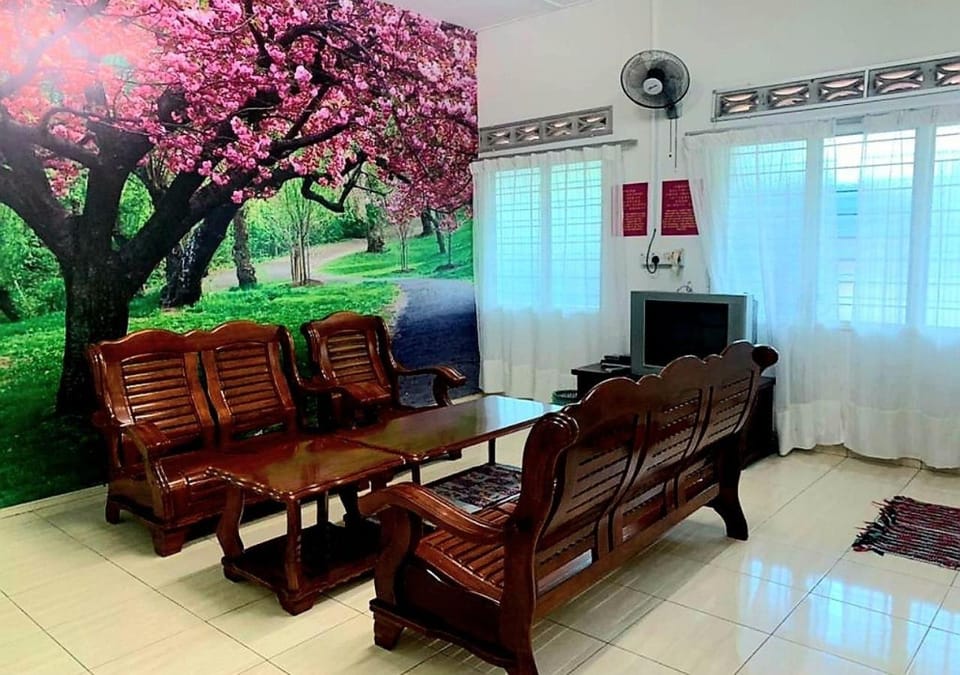 Communal lounge/ TV room, Living room, Seating area