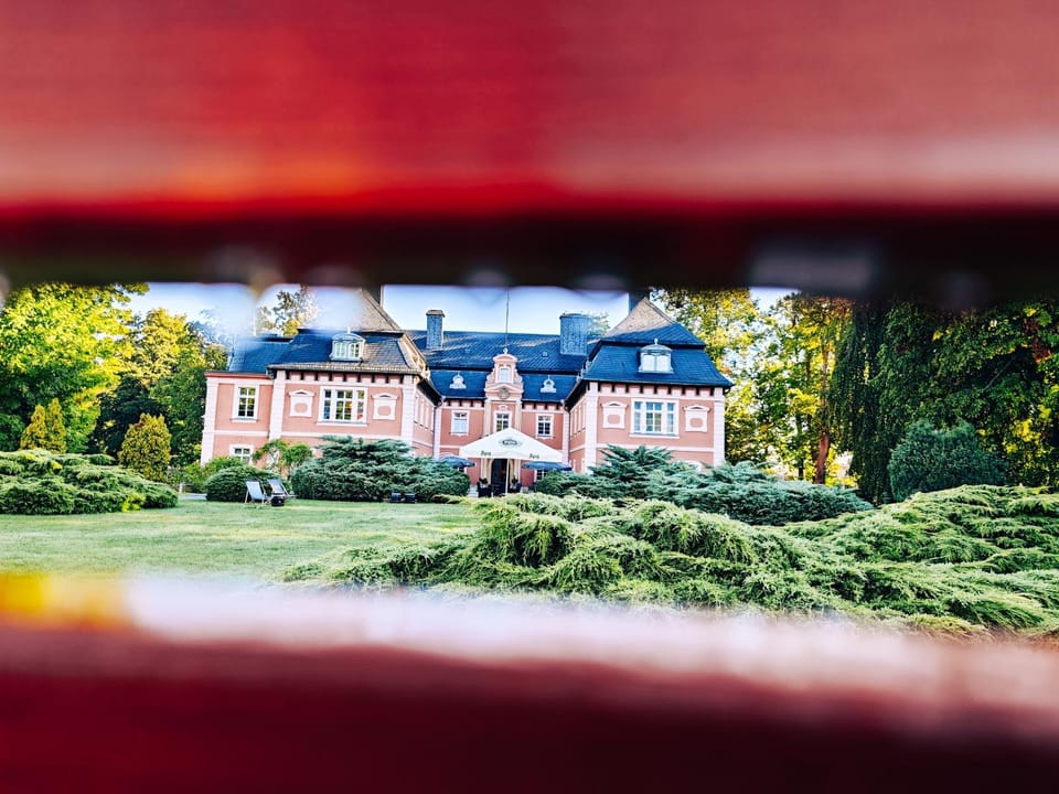 Property building, Day, Garden, Garden view