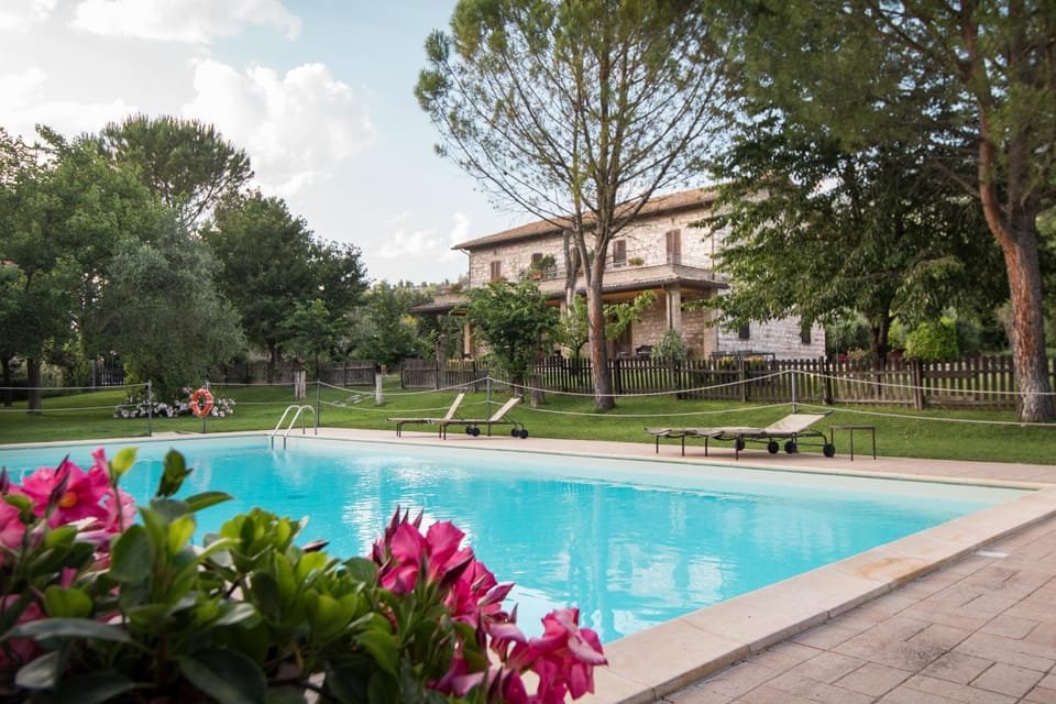 Property building, Swimming pool, Swimming pool