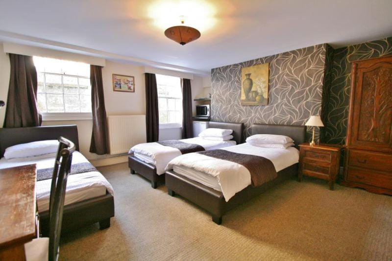 Central Hotel Cheltenham by Roomsbooked Hotel in Cheltenham
