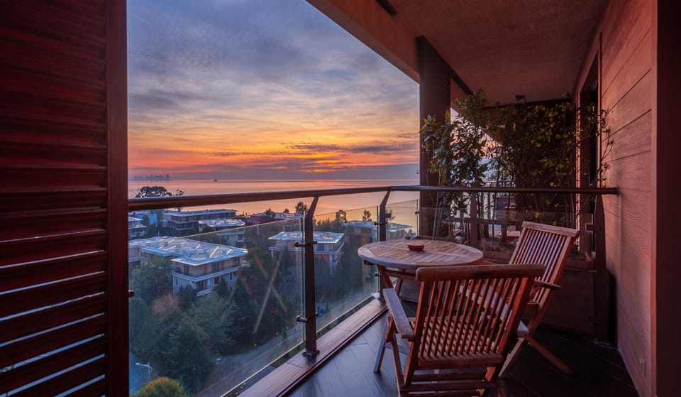 View (from property/room), Balcony/Terrace