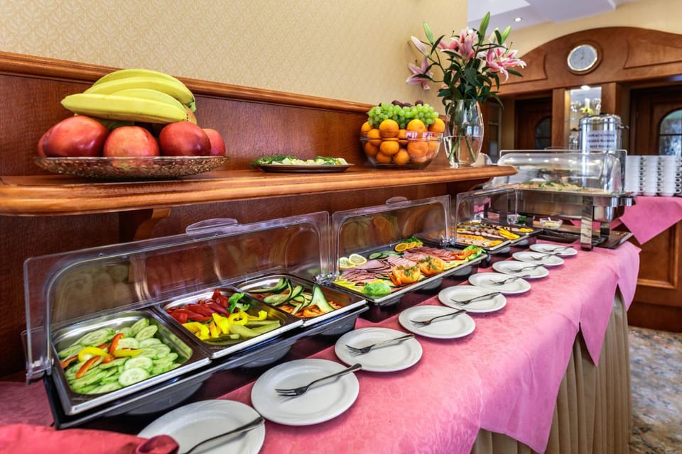 Restaurant/places to eat, Food and drinks, Food, Breakfast, Buffet breakfast