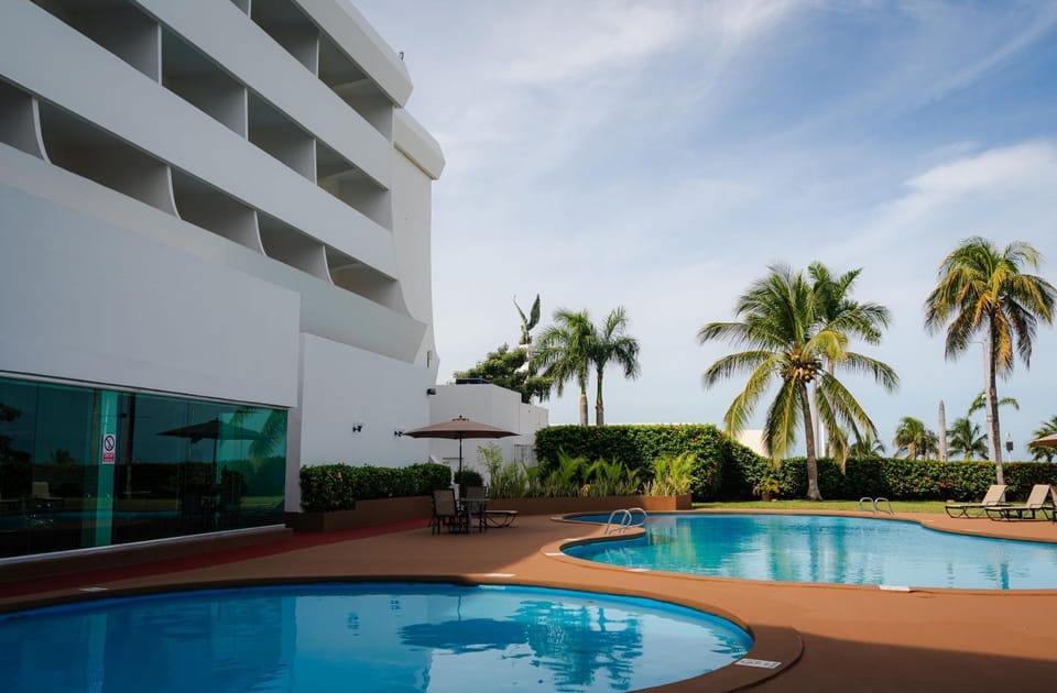 Pool view, Swimming pool, Swimming pool