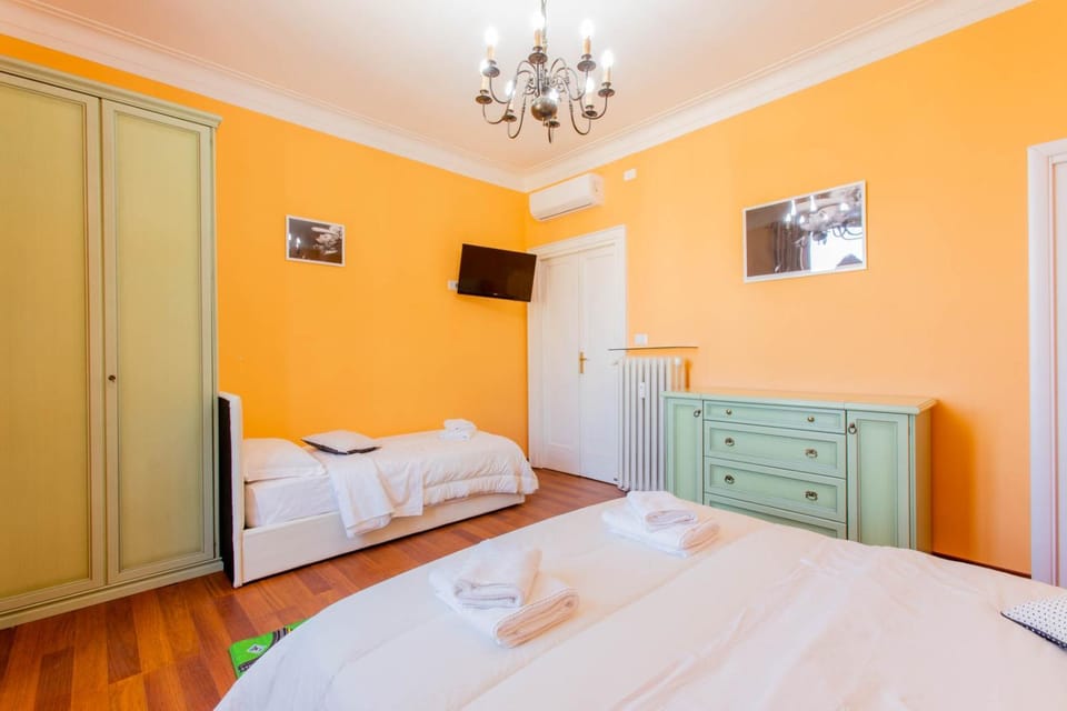Flower guesthouse Bed and Breakfast in Rome