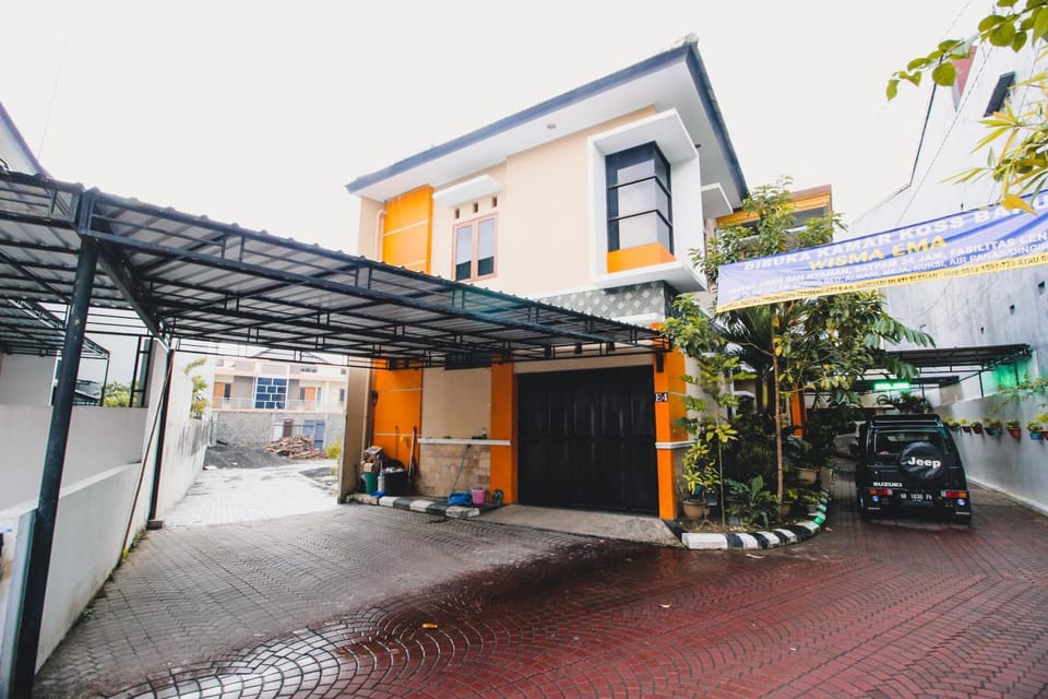 Property building, Area and facilities