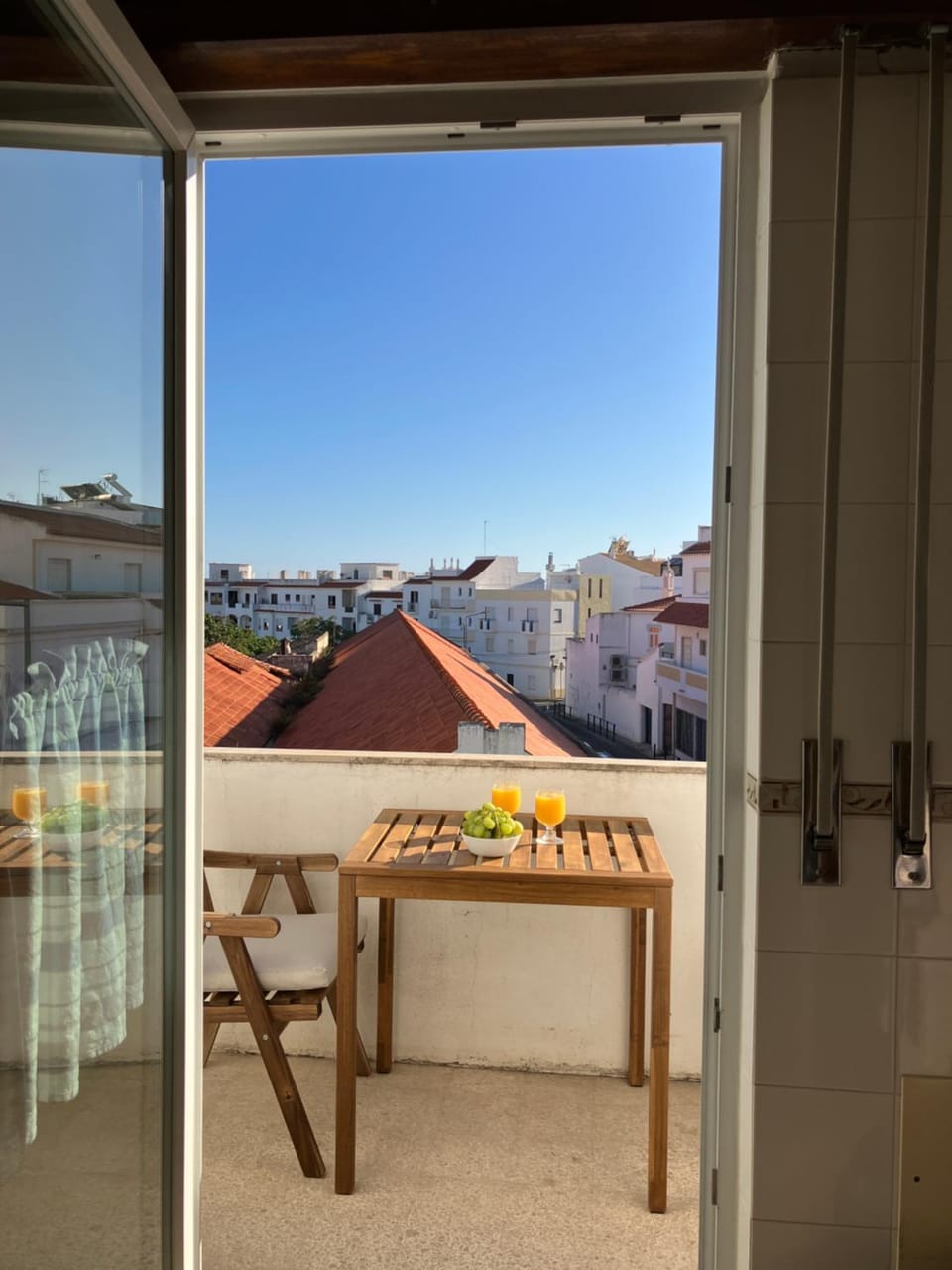 Patio, Day, Summer, View (from property/room), Balcony/Terrace, Seating area, City view, Breakfast, Lunch, Dinner
