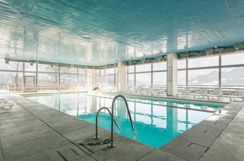 Pool view, Swimming pool
