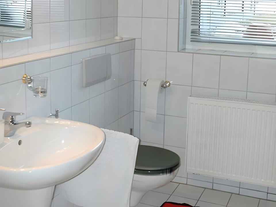 Bathroom, Living room