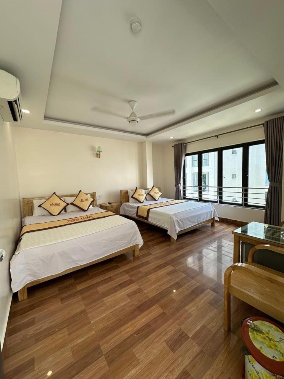 TIẾN LUẬT Hotel in Laos