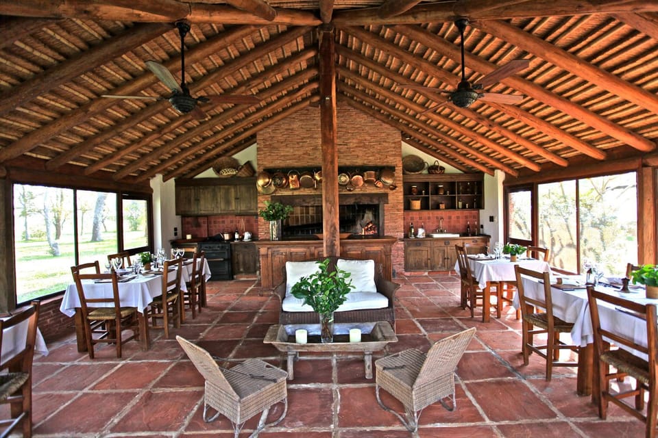Restaurant/places to eat, BBQ facilities